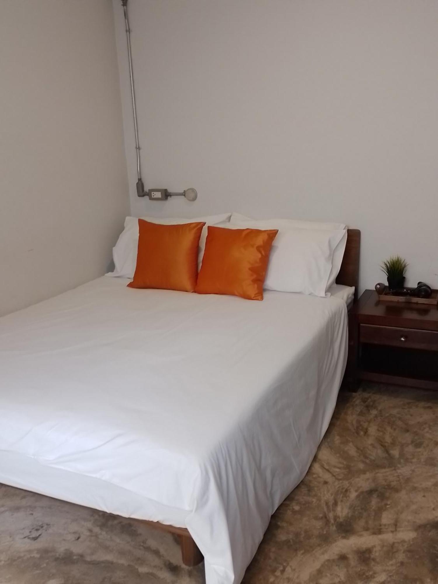 Udee Bangkok Hostel Exterior photo