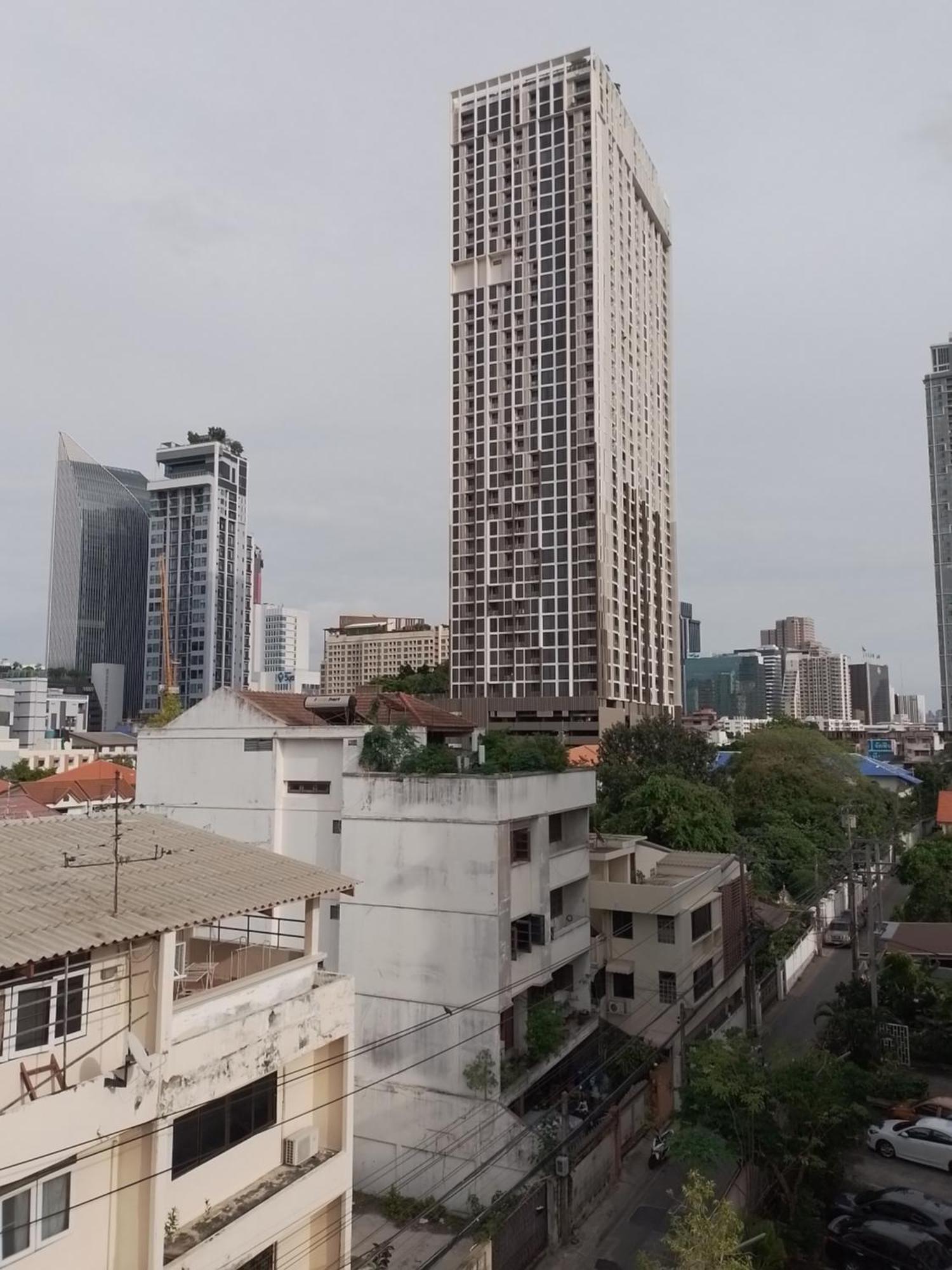 Udee Bangkok Hostel Exterior photo